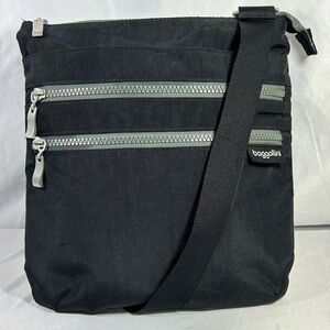 Baggallini Comrade Crossbody 3 Zip Travel Shoulder Bag Black